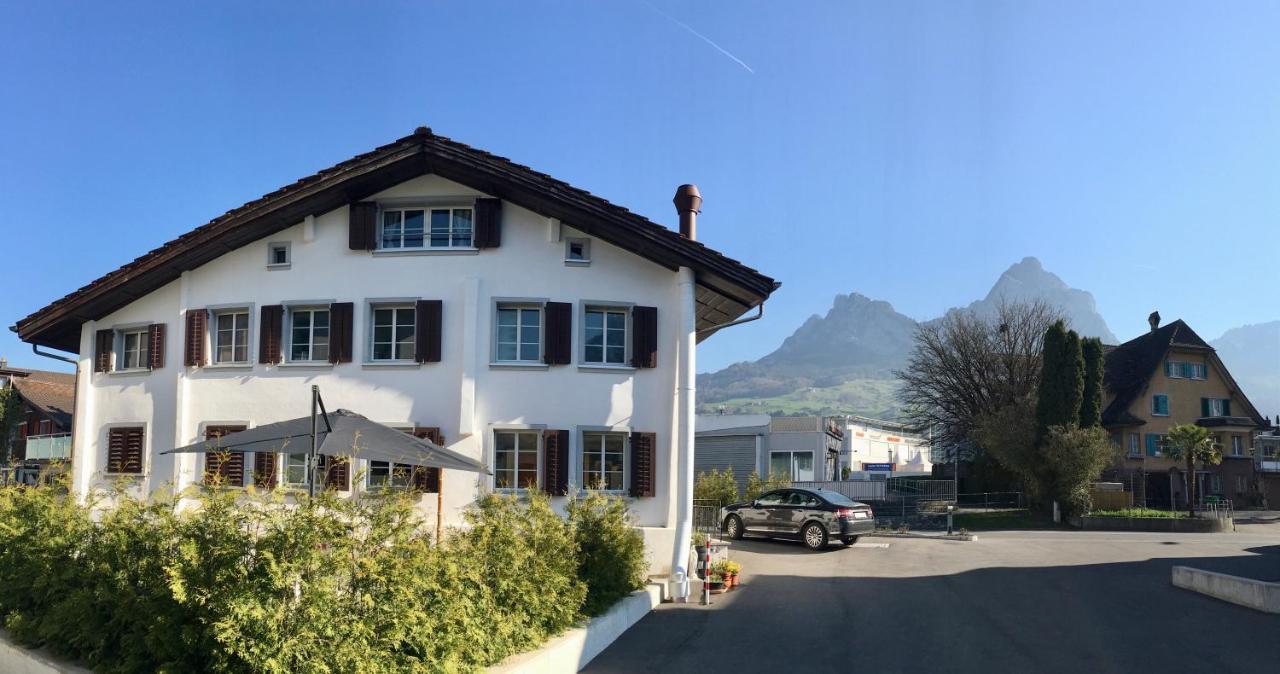 Bed and Breakfast No Such Thing Schwyz Exterior foto
